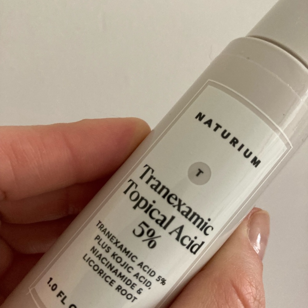 Naturium tranexamic acid 5%